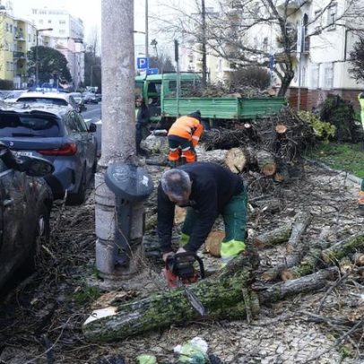 Dezenas de agências bancárias encerram atividades nas zonas mais afetadas