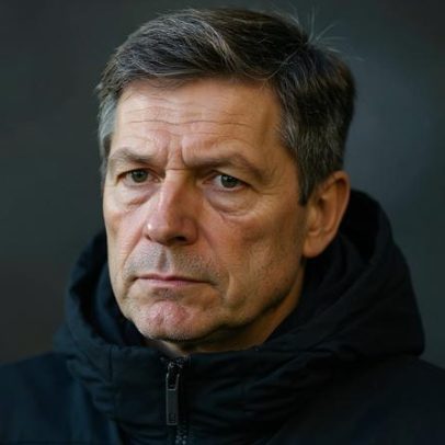 Treinador do Crystal Palace critica direção: sentimos-nos abandonados