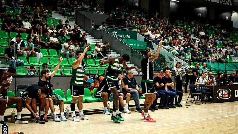 Equipa de basquetebol do Sporting - Foto: FPB