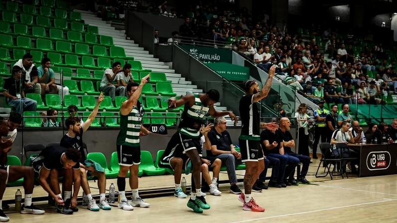 Equipa de basquetebol do Sporting - Foto: FPB