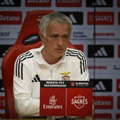 Mourinho convoca três jogadores para colmatar ausência de Otamendi