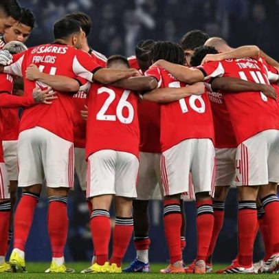 Benfica avalia o mercado sem certeza de continuidade de Mourinho