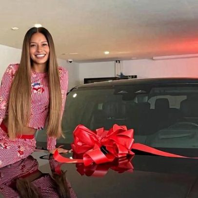 Raphinha surpreende ao oferecer presente de luxo à esposa