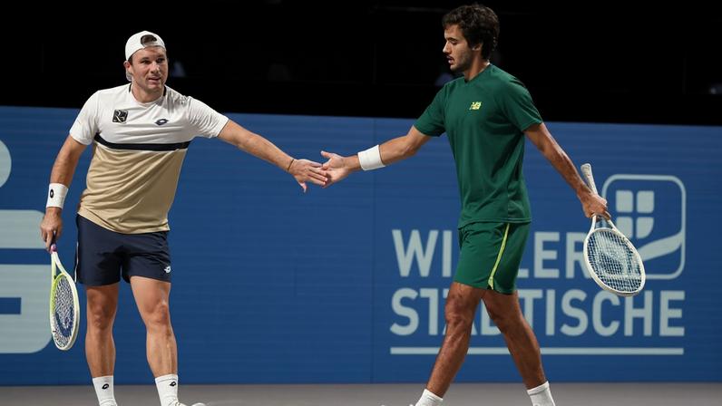 O tenista português Francisco Cabral e o austríaco Lucas Miedler. IMAGO