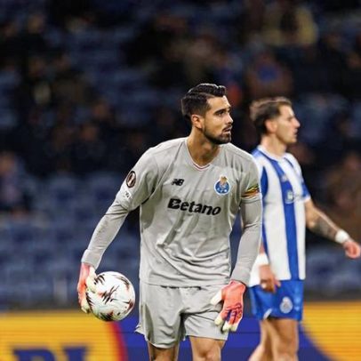 Diogo Costa está em dúvida para o clássico com o Benfica
