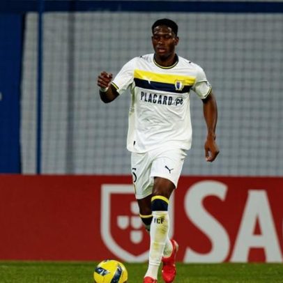 Famalicão: Ibrahima Ba em expectativa pela chegada de Justin de Haas