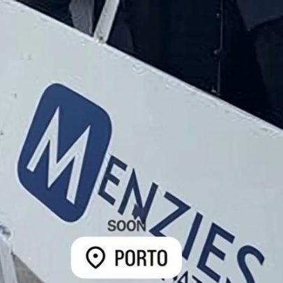 Froholdt manca ao subir para o avião