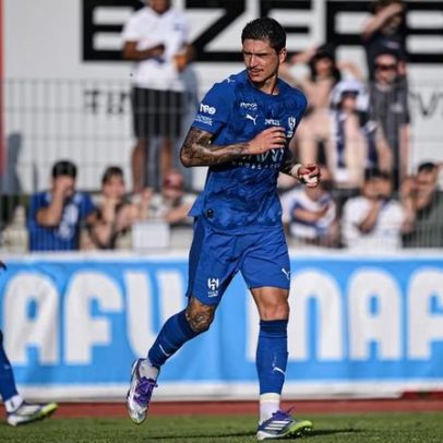 Mercado: troca de avançados pode trazer Darwin de volta ao futebol europeu