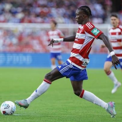 Granada exige €10 milhões por Faye; Sporting oferece €5,5 milhões