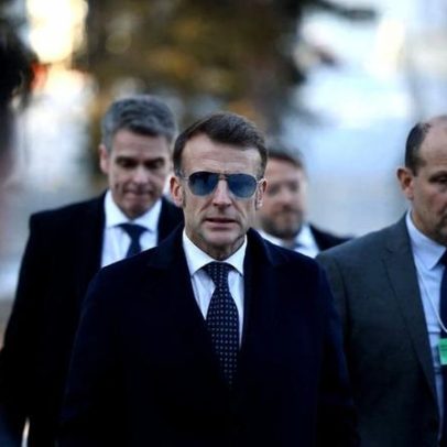Macron envia recado firme a Trump em Davos