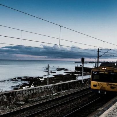 Circulação de comboios condicionada na Linha de Cascais na sexta e no sábado