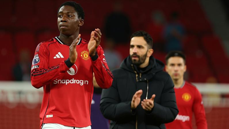 Kobbie Mainoo e Ruben Amorim - Foto: IMAGO