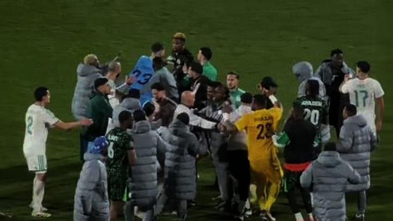 Confusão no final de Argélia-Nigéria envolve filho de Zidane