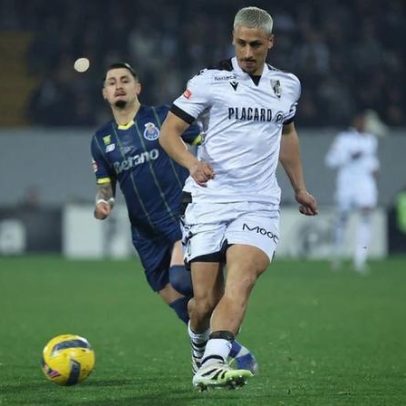 Mercado do Vitória de Guimarães: Turquia chamou-o, defesa é inegociável