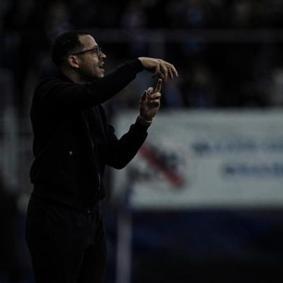 Provável substituto de Maresca no Chelsea é esperado em Londres