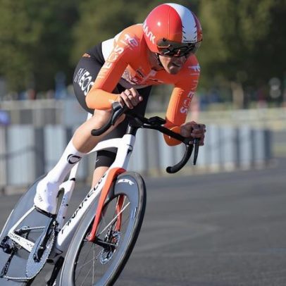 WorldTour começa na Austrália: Samuel Watson vence prólogo Down Under