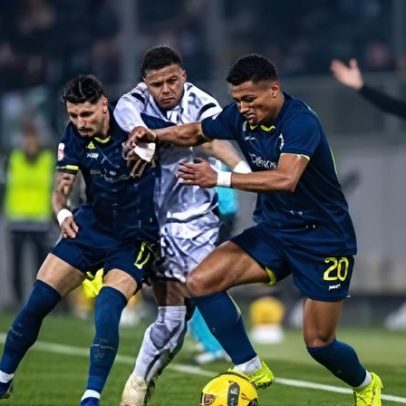 Vitória difícil, FC Porto ausente na primeira parte