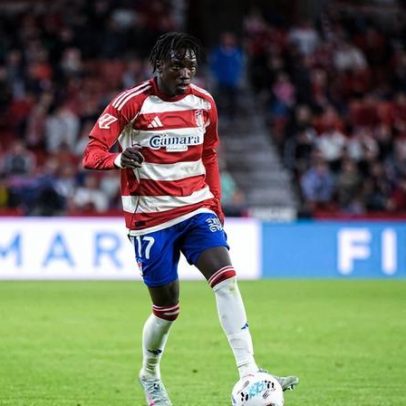 Sporting: Faye ainda aguarda sinal verde para atuar