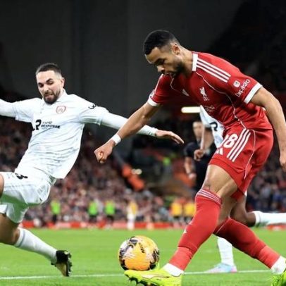 Liverpool avança na Taça de Inglaterra após golos consecutivos