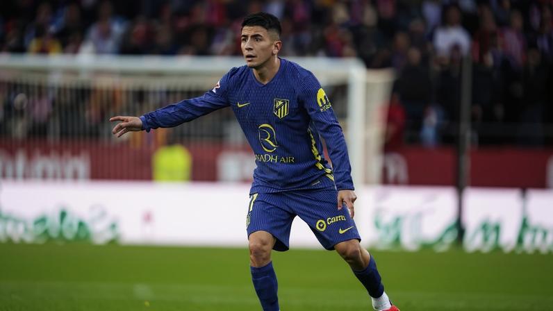 Thiago Almada foi apenas cinco vezes titular no Atlético Madrid — Foto: IMAGO