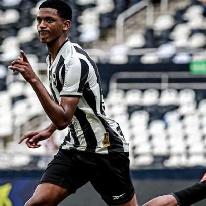 Promessa de 17 anos do Botafogo desperta interesse no mercado português