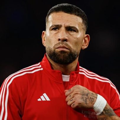 Otamendi segue viagem com o Benfica para o clássico