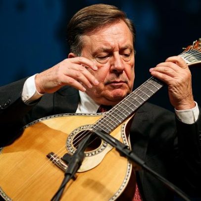 Setúbal despede-se do mestre da guitarra António Chainho