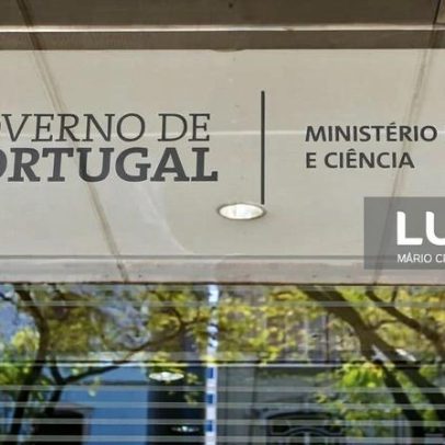 Alunos de doutoramento exigem pagamento de bolsas em atraso