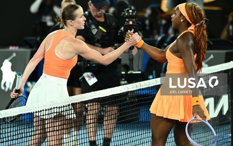 Coco Gauff afastada por Elina Svitolina nos ‘quartos’ do Open da Austrália