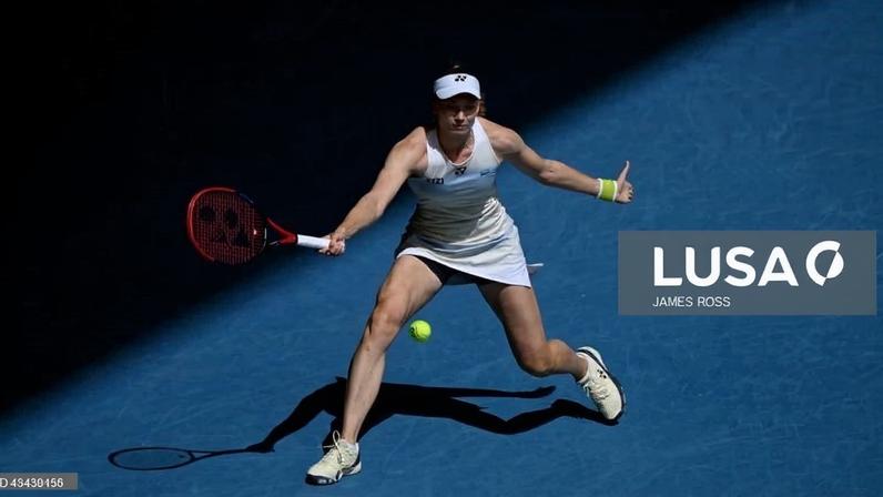 Rybakina afasta número dois mundial Swiatek nos quartos do Open da Austrália