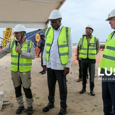Presidente moçambicano prevê arranque do megaprojeto de gás Exxon em 1 ano