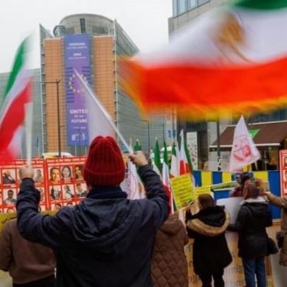 União Europeia impõe sanções por repressão violenta de protestos no Irão
