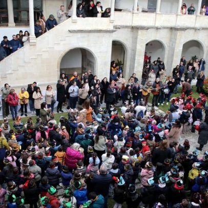 Mais de 400 crianças cantaram as Janeiras na Câmara Municipal de Cantanhede