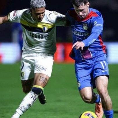 Alverca vence Famalicão com penálti nos descontos