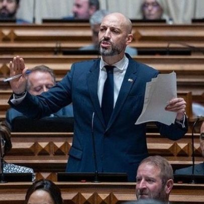 Deputado madeirense acusa PS, PSD e JPP de proteger lojas de fachada e imigração