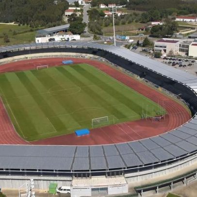 Mau tempo causa danos num estádio em Rio Maior antes de Casa Pia vs FC Porto