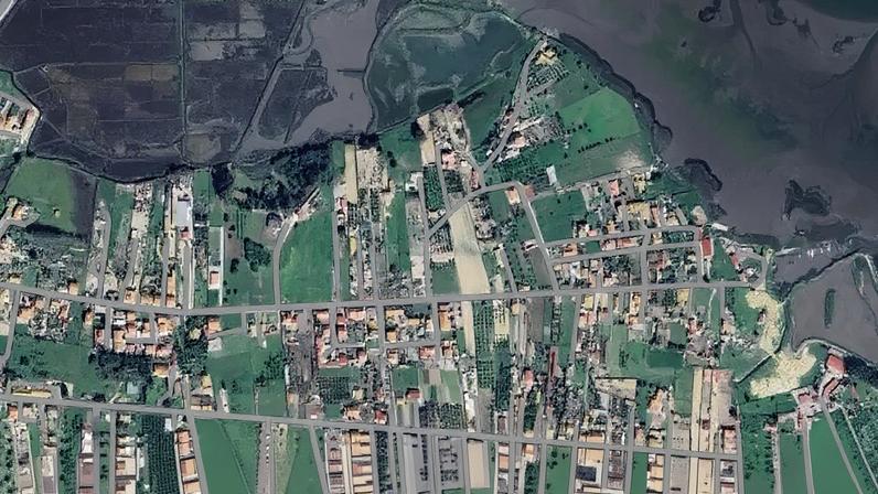 Pavimentação da Estrada da Chamburguinha – Troço entre o n.º 120 até ao fim do arruamento a sul