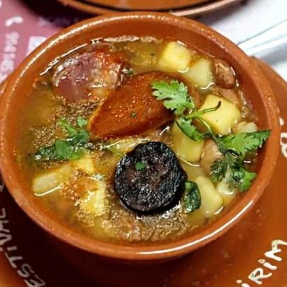 Sopa da Pedra Solidária espalha-se pelo país