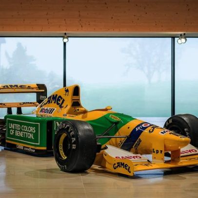 Monolugar com que Schumacher venceu a primeira vitória na F1 vai a leilão