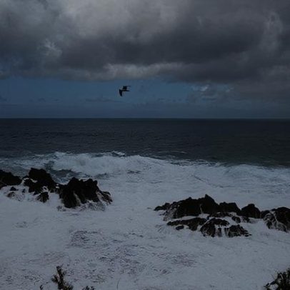 Capitania prolonga aviso de agitação marítima forte até às 6h de amanhã