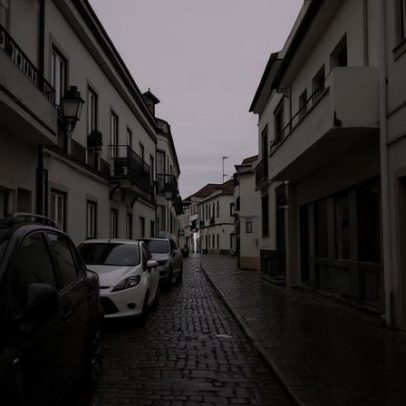 Falha na rede de média tensão deixa vários concelhos sem energia