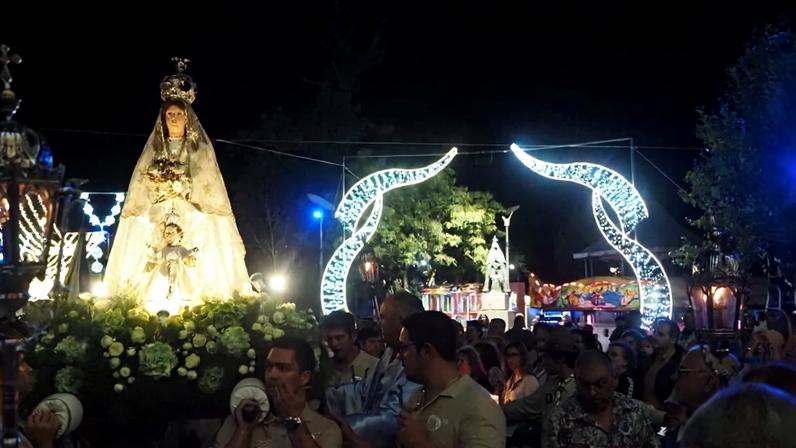 Procissão noturna deu luz à devoção a Nossa Senhora da Paz (com Fotos)