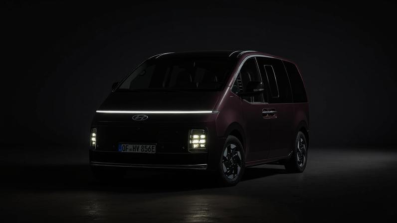 Hyundai revela monovolume elétrico Staria e antecipa o Ioniq 3