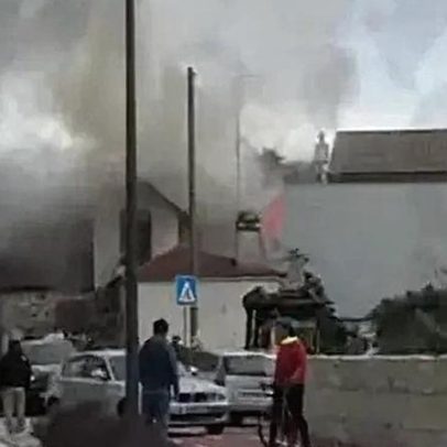 Incêndio habitacional na Várzea, São Pedro do Sul, mobiliza 25 operacionais