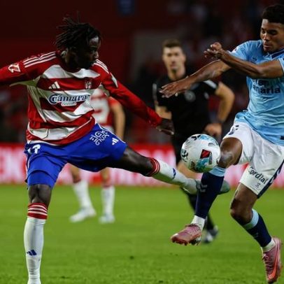 Sporting e Granada trocam documentos por Faye