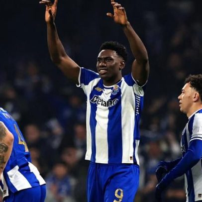 Farioli escolhe o onze para o jogo do FC Porto nos Açores