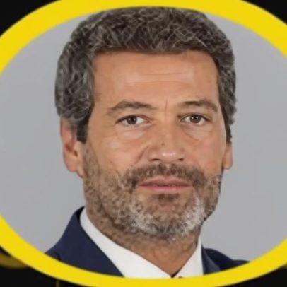 Cotrim acusa opositores de falta de grandeza por admirar Passos e Sá Carneiro