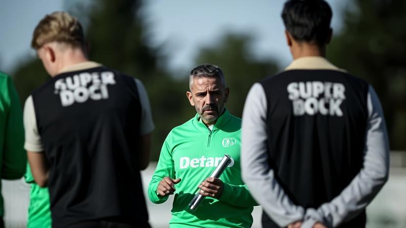 Rui Borges ministrou mais um treino em Alcochete