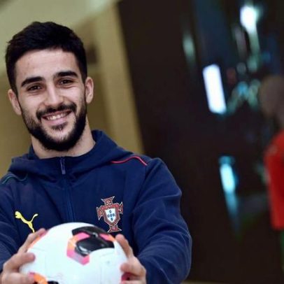 Tomás Paçó afirma que é preciso descer à terra e começar tudo de novo