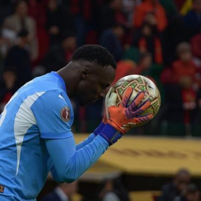 Guarda-redes do Senegal nega que Brahim tenha falhado o Panenka de propósito